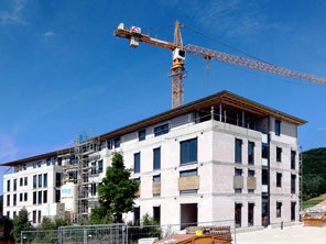 Baufortschritt im Juni 2015 - Rohbauarbeiten und Rohinstallationen sowie Fenstereinbau